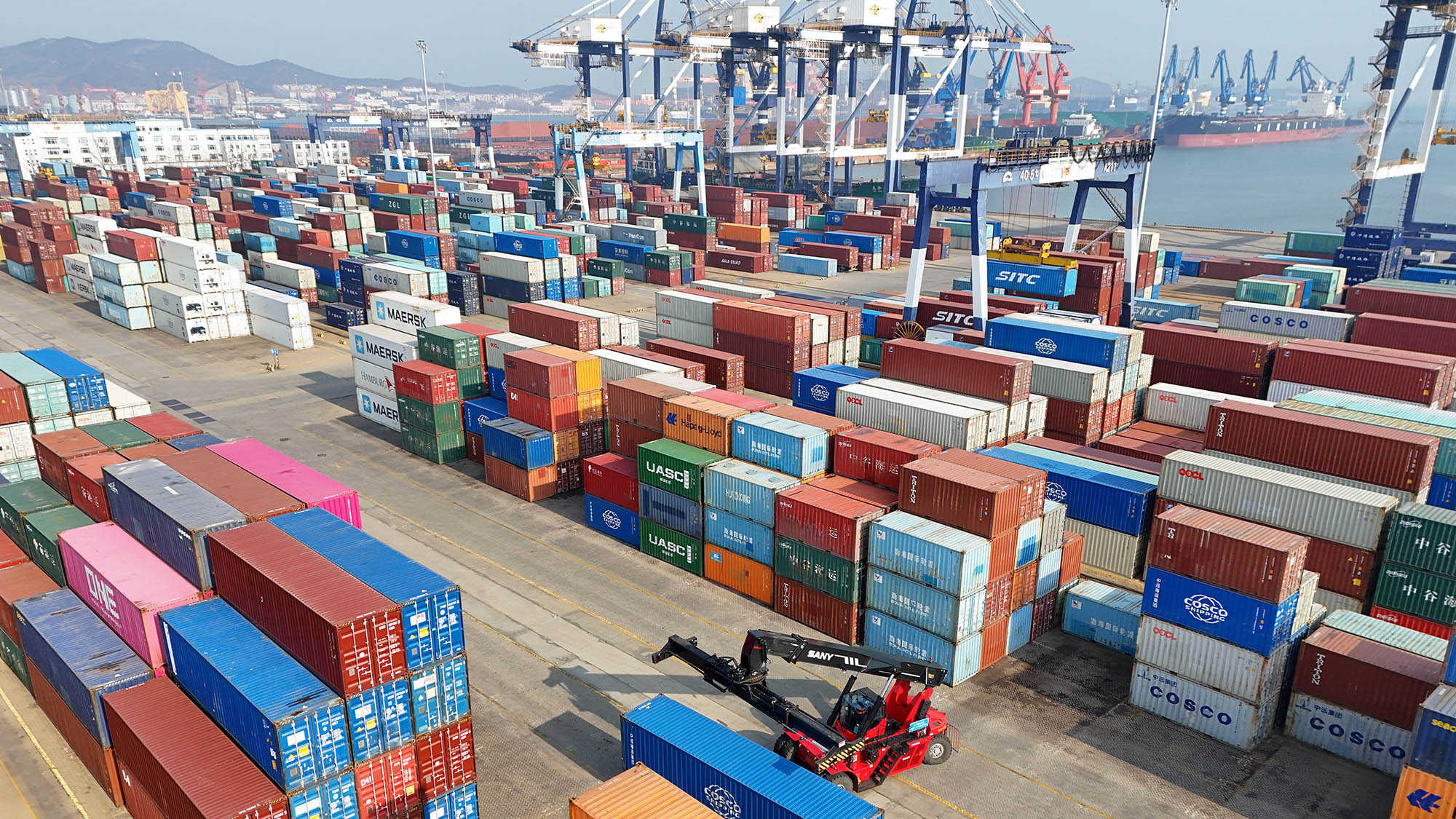 Export licensing and compliance for goods shipped from China to international buyers